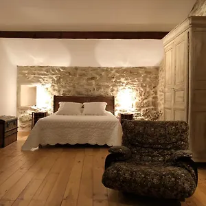 - Le Vieux Figuier Couette-café